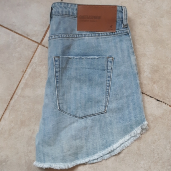 One Teaspoon trucker shorts - Picture 4 of 9